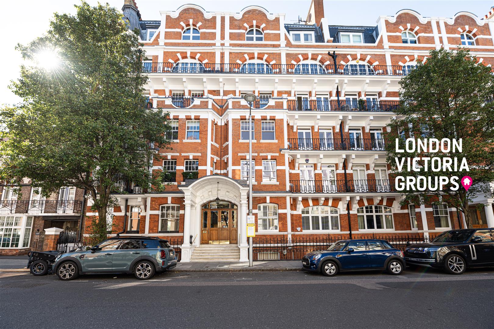 Drayton Court, Drayton Gardens, LONDON